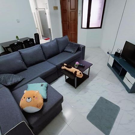 Jo-Rumah 3 Bedroom Apartment Jelutong Georgetown Penang Free Wifi Exterior photo