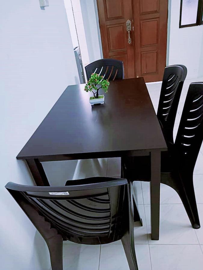 Jo-Rumah 3 Bedroom Apartment Jelutong Georgetown Penang Free Wifi Exterior photo
